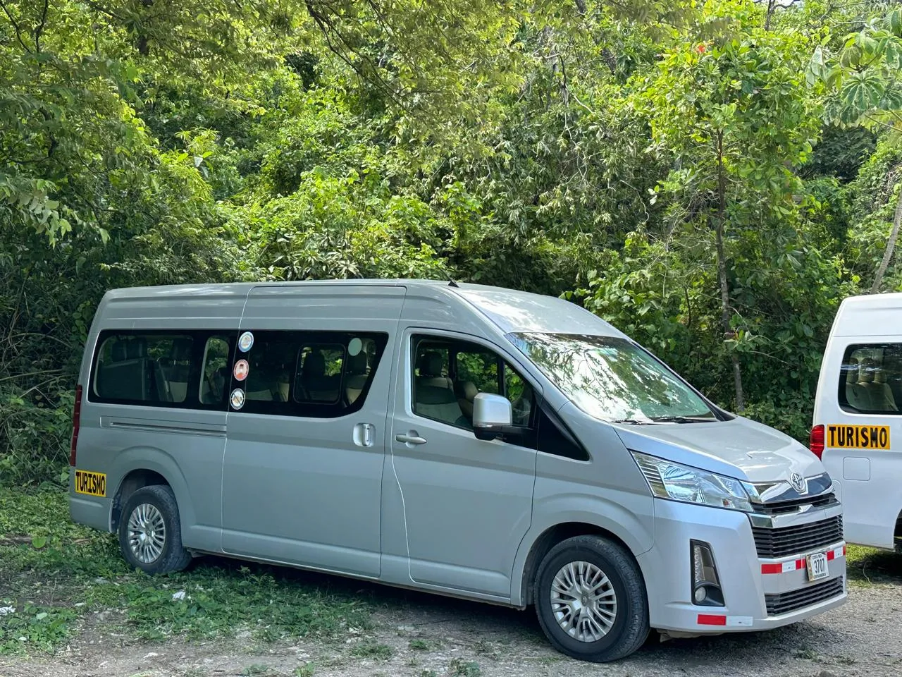 Private transportation van for travel between Liberia, Arenal and Papagayo in Costa Rica